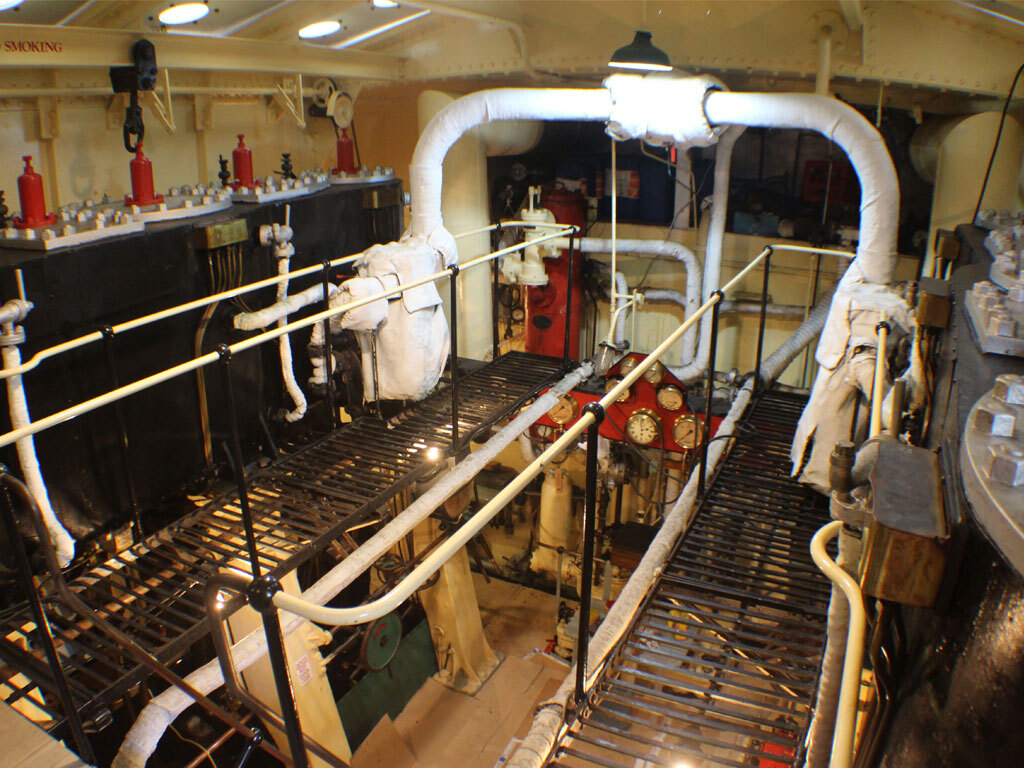 Engine-room-on-the-William-C-Daldy