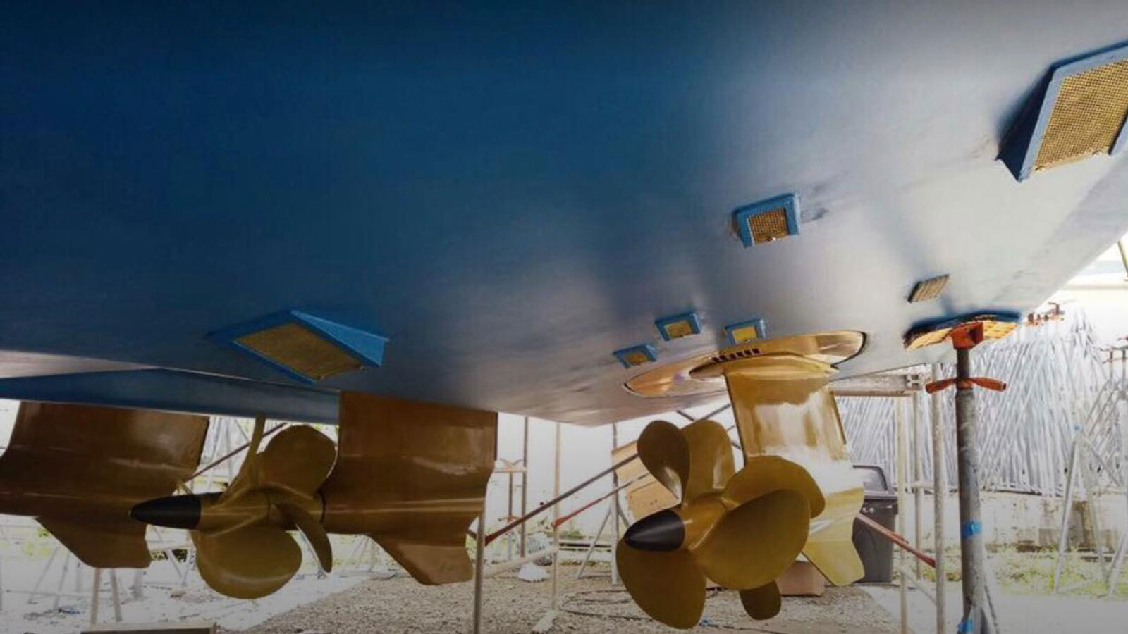 Pod-drives-and-through-hull-fittings-with-Propspeed-applied