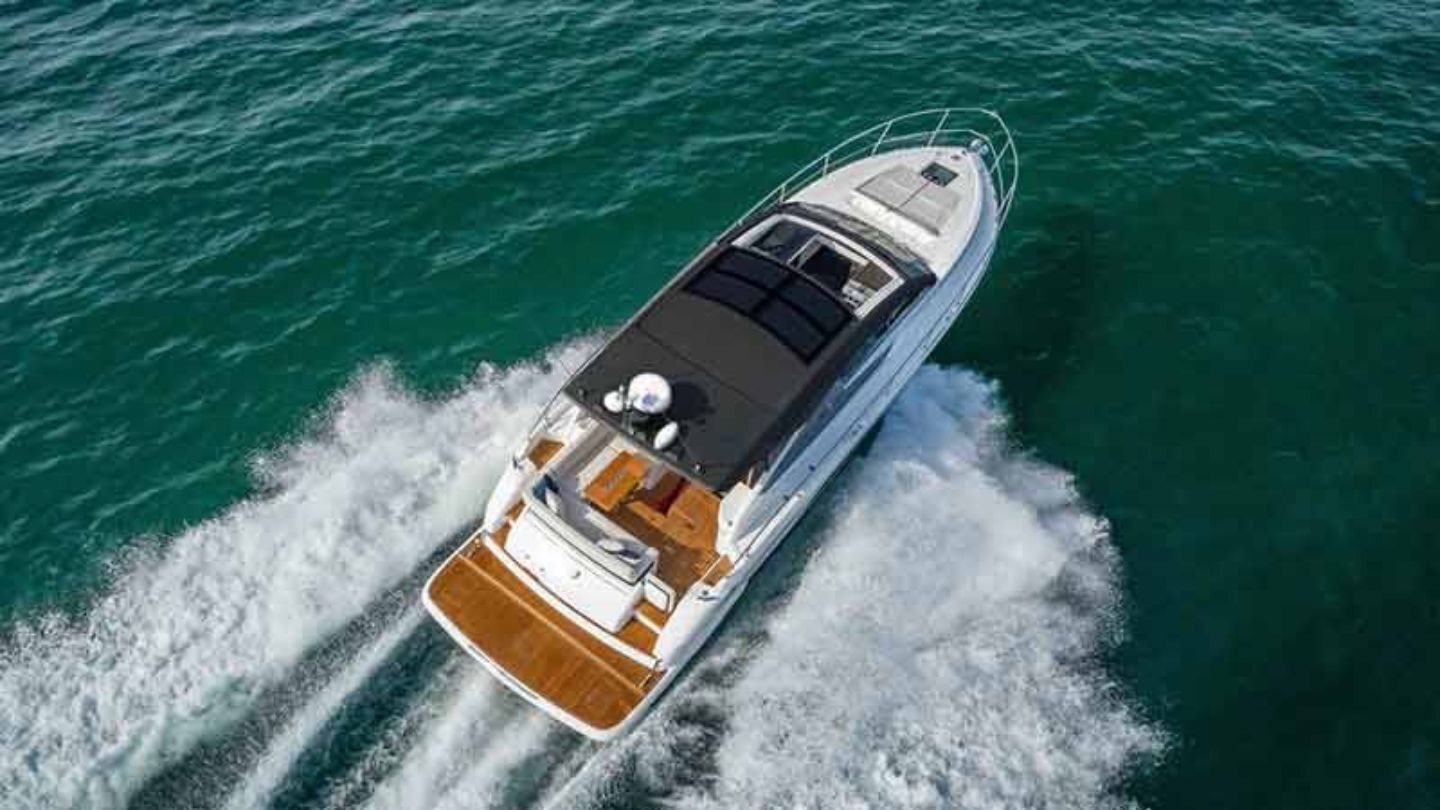 Fairline 50 GT motor yacht